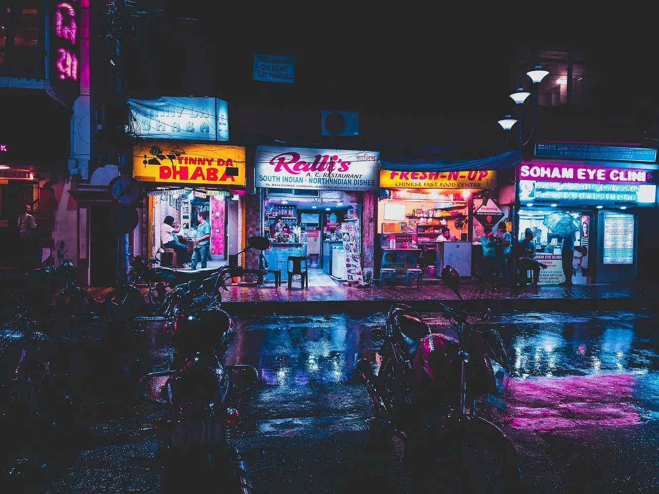 Wait, do Tokyo clubs ever play J-pop or hits? — Pixabay